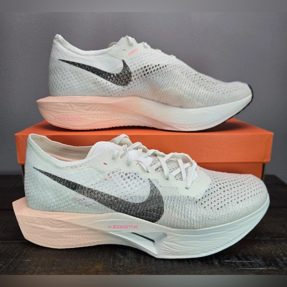 Nike Zoomx Vaporfly Next% 3 Sail-Crimson-Guava Ice-Womens Size 7.5 DV4130-103 - Picture 2 of 9